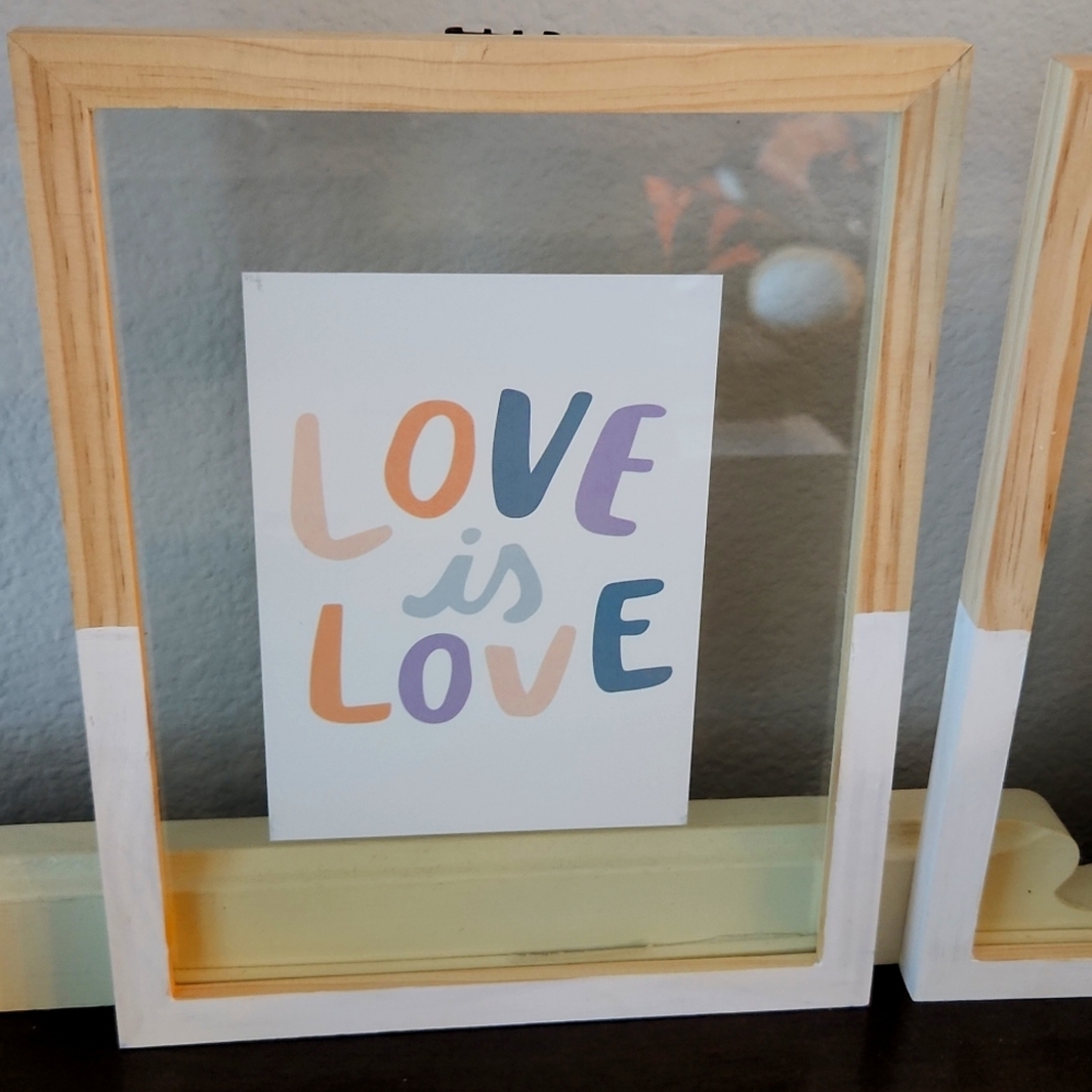 2 - LOVE 💕 8x10 Home Décor Glass Love is Love & Je T'aime Pastel colors - Picture 2 of 5